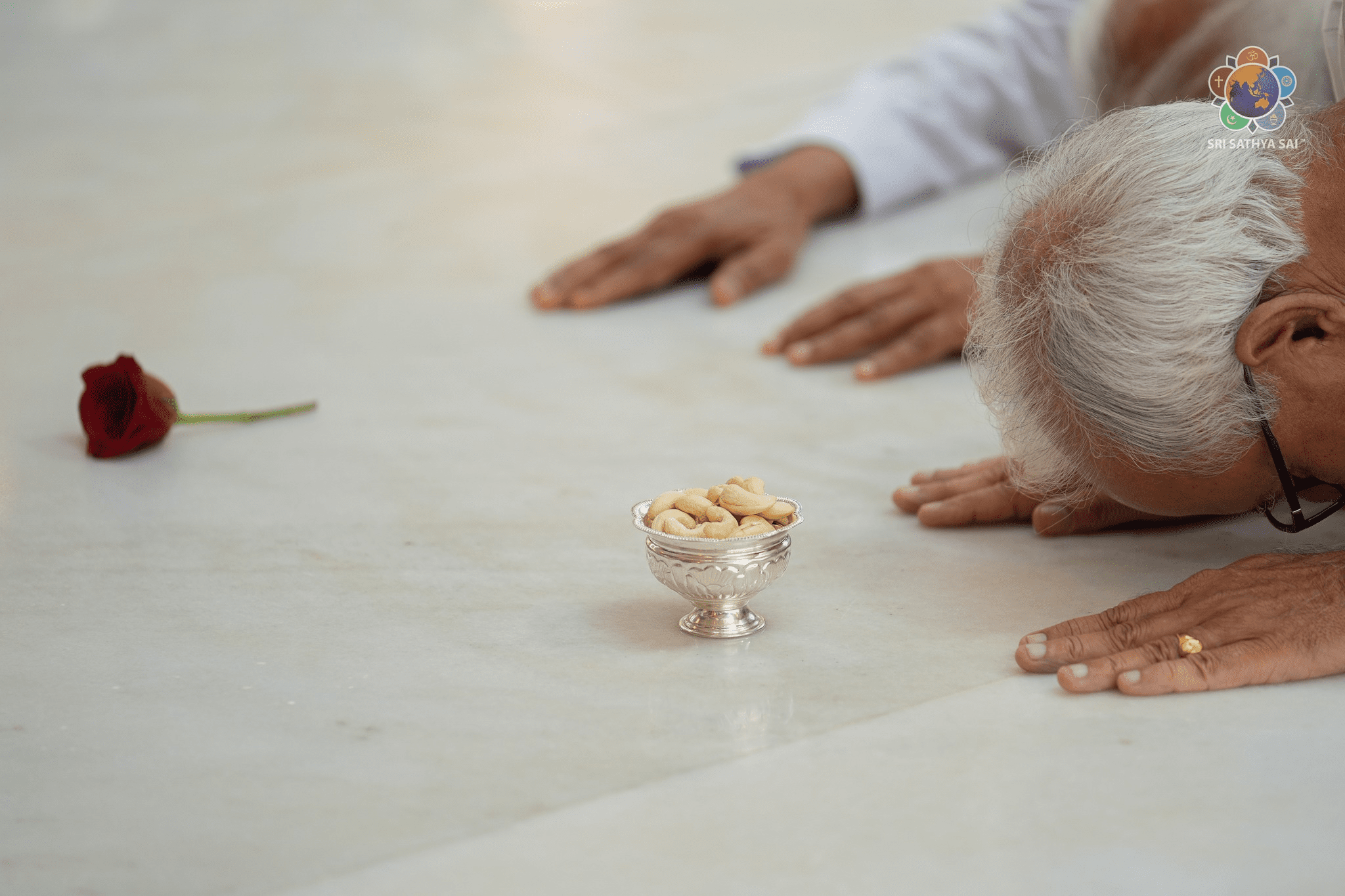 Offering of Gratitude by the Participants of Sri Sathya Sai Adhyatma Vidya – Foundation Course