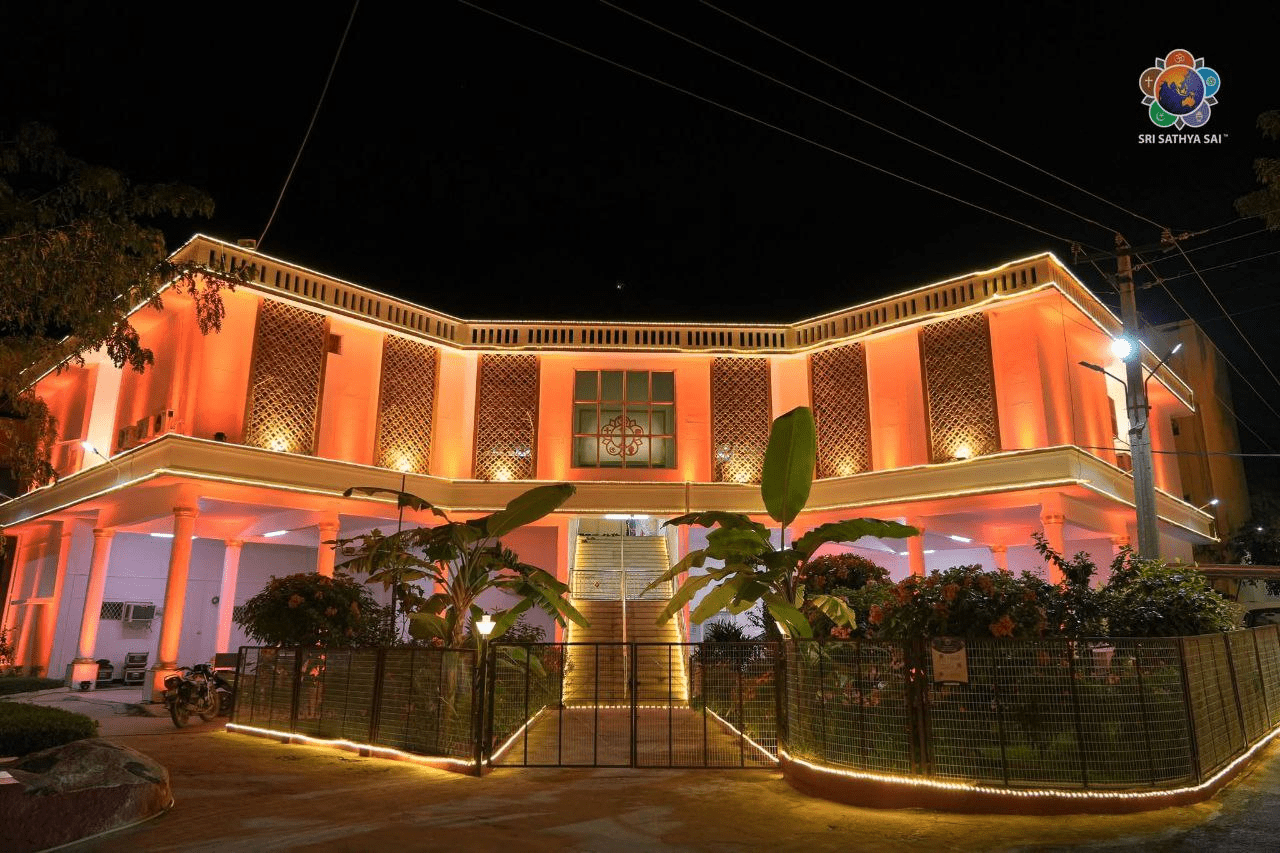 The Night Before the Divine Dawn – Prasanthi Aglow as Heaven Smiles on Earth | October 31, 2025