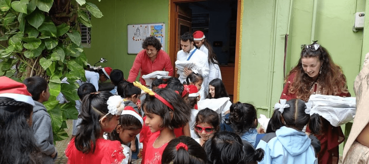 Italy- SEVA – DISTRIBUTION OF SCHOOL MATERIALS AT PUTTAPARTHI- SSSGC PADUA