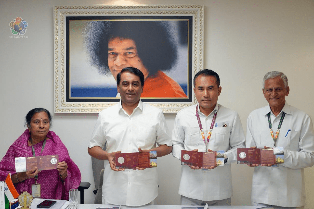 Distribution of Bhagawan Sri Sathya Sai Baba’s Centenary Commemorative Coins to Devotees | December 18, 2025