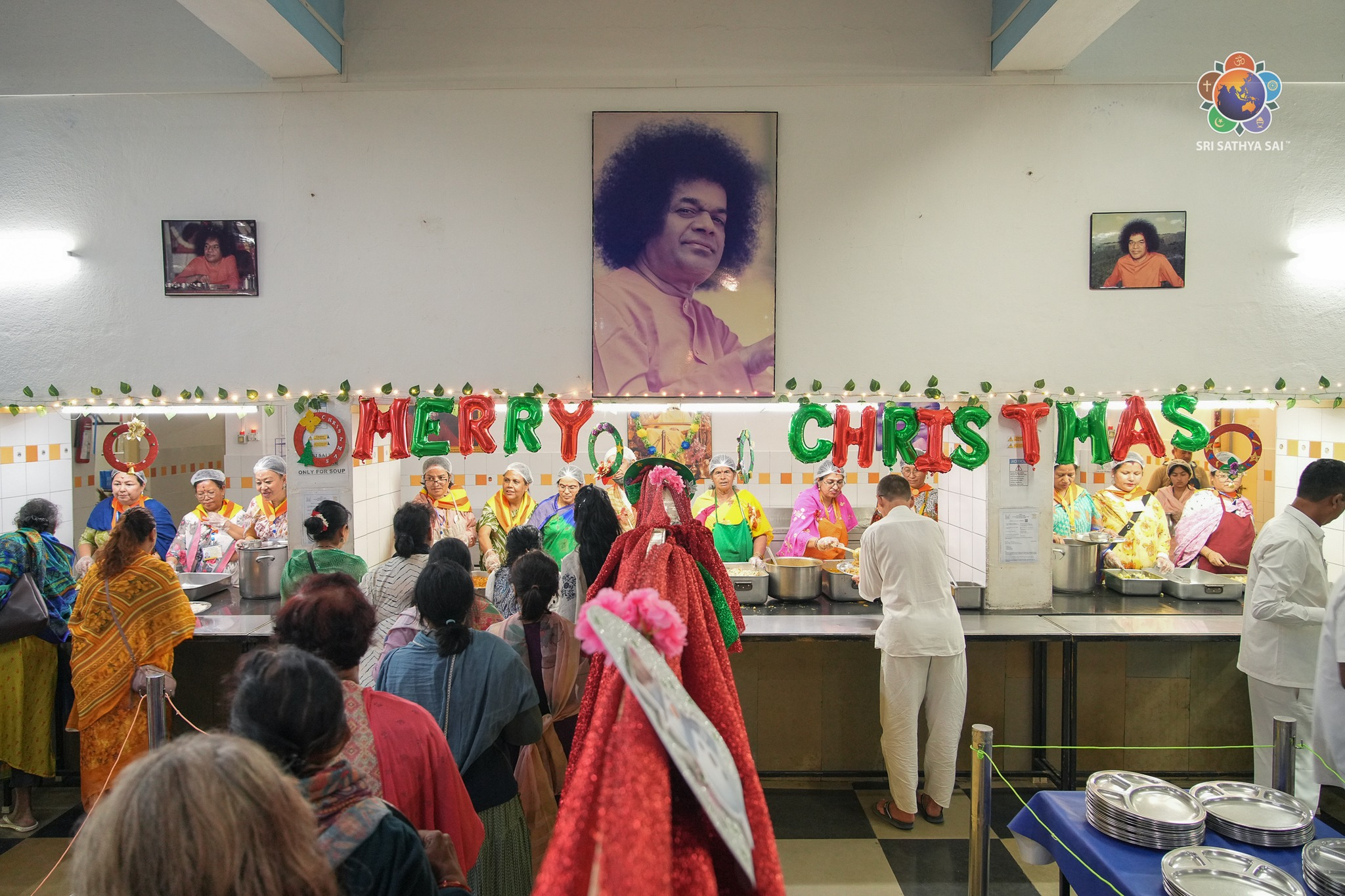 A Glow of Lights, A Garland of Smiles | A Prasanthi Christmas Decoration to Witness | Dec 23, 2025